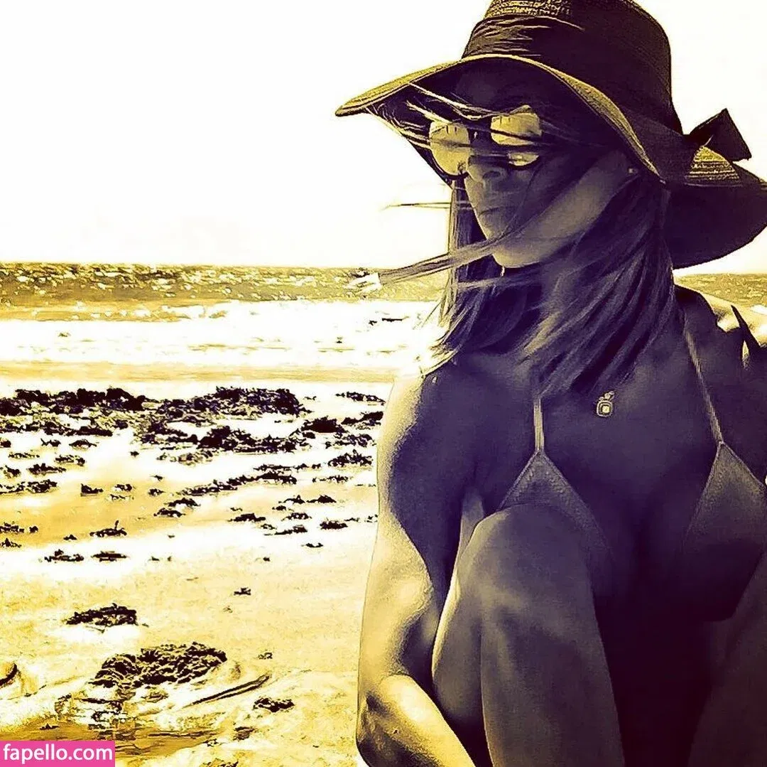 Roberta Carbonari Muzy Onlyfans Photo Gallery 