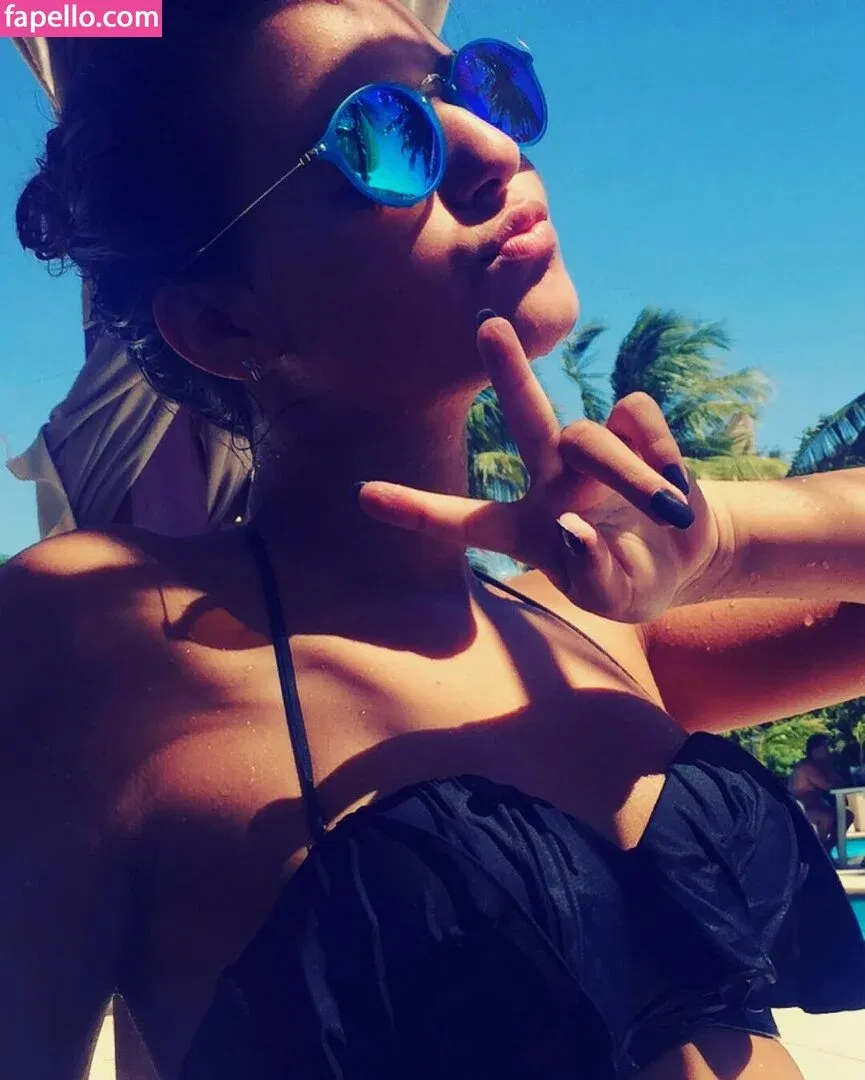 Roberta Carbonari Muzy Onlyfans Photo Gallery 