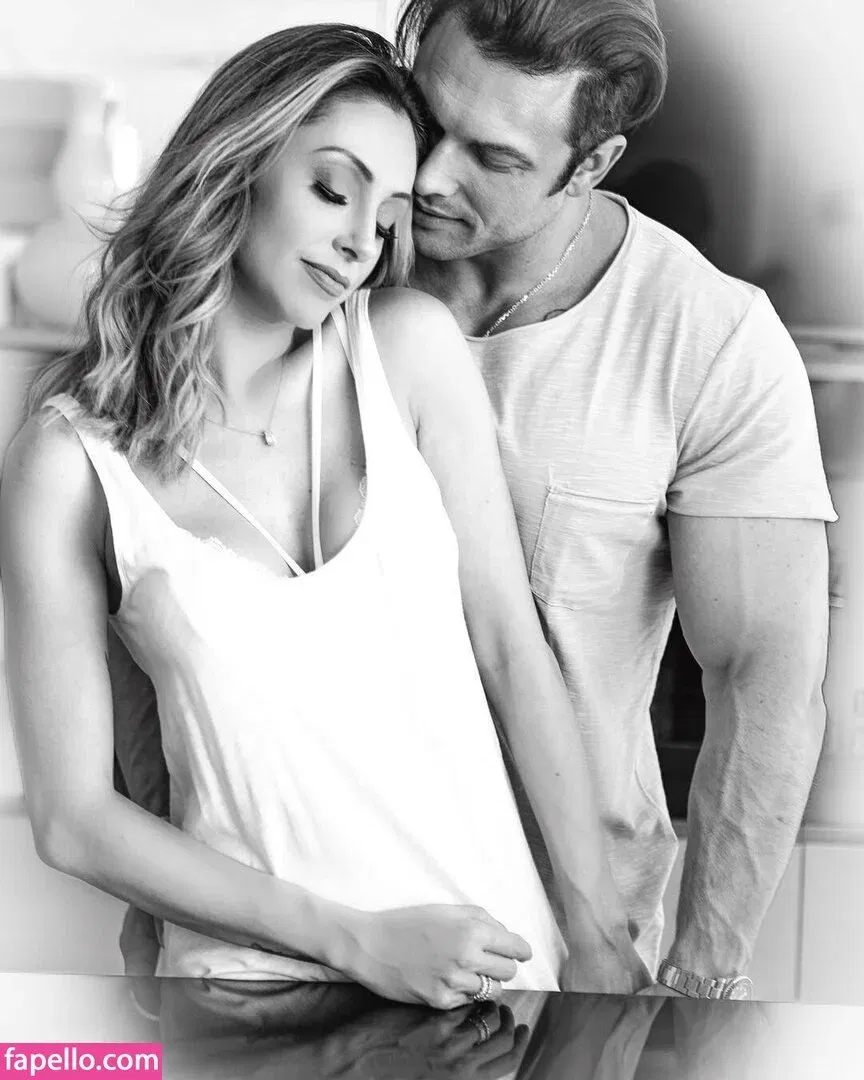 Roberta Carbonari Muzy Onlyfans Photo Gallery 