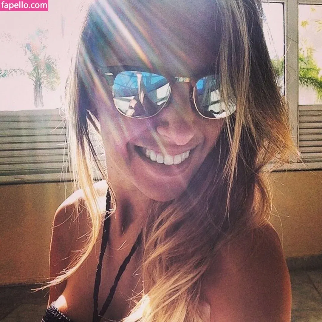 Roberta Carbonari Muzy Onlyfans Photo Gallery 