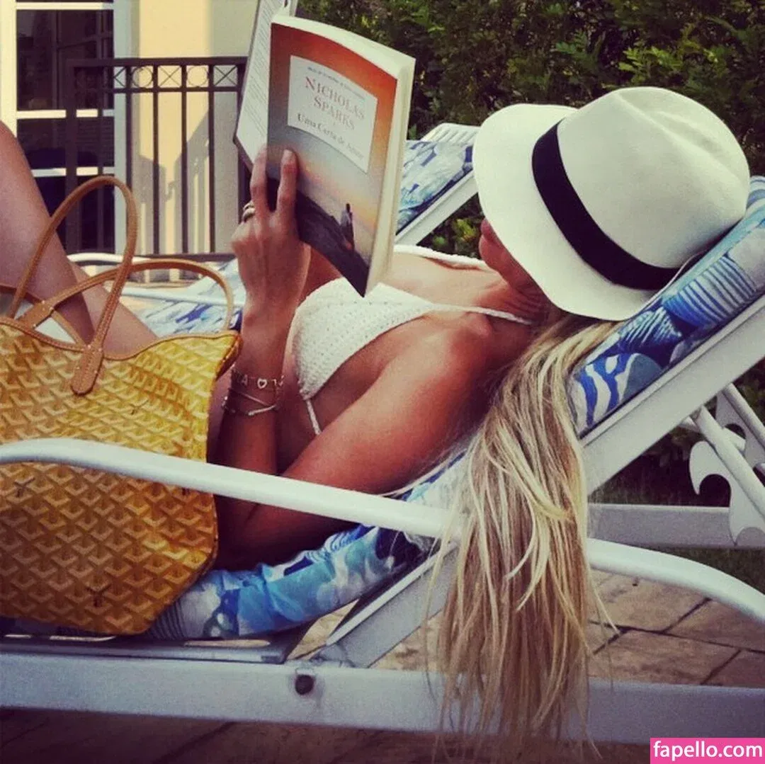 Roberta Carbonari Muzy Onlyfans Photo Gallery 