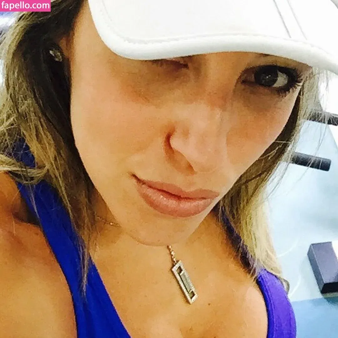 Roberta Carbonari Muzy Onlyfans Photo Gallery 