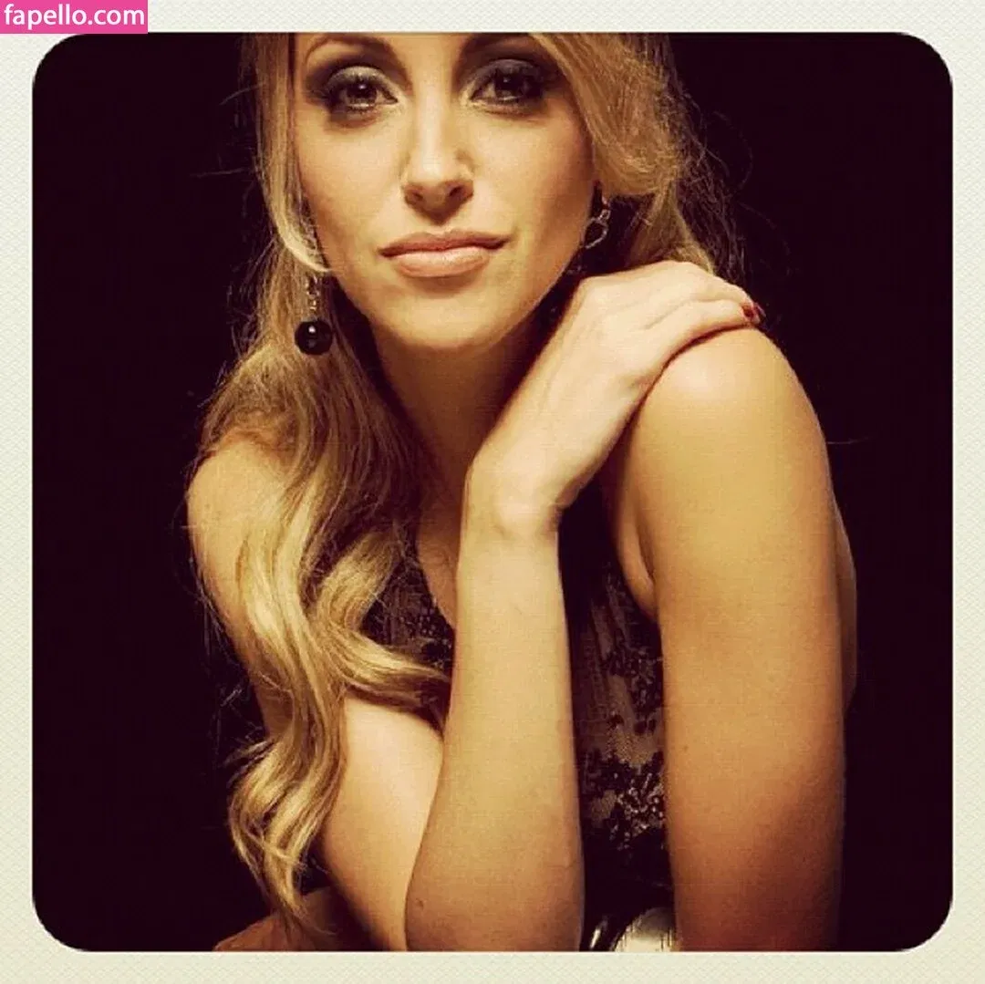 Roberta Carbonari Muzy Onlyfans Photo Gallery 