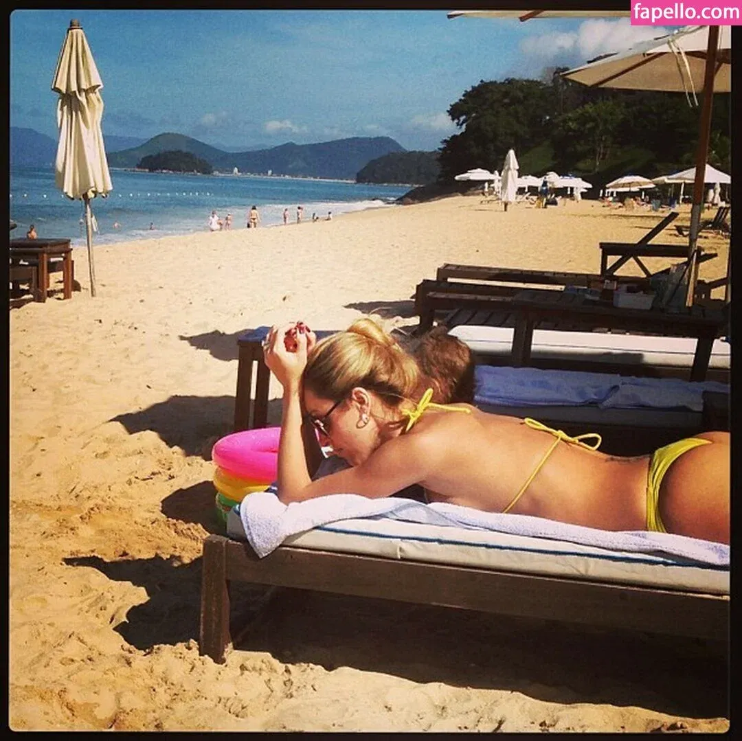 Roberta Carbonari Muzy Onlyfans Photo Gallery 