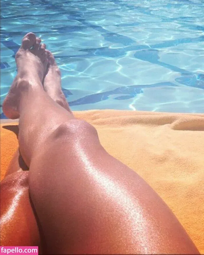 Roberta Carbonari Muzy Onlyfans Photo Gallery 