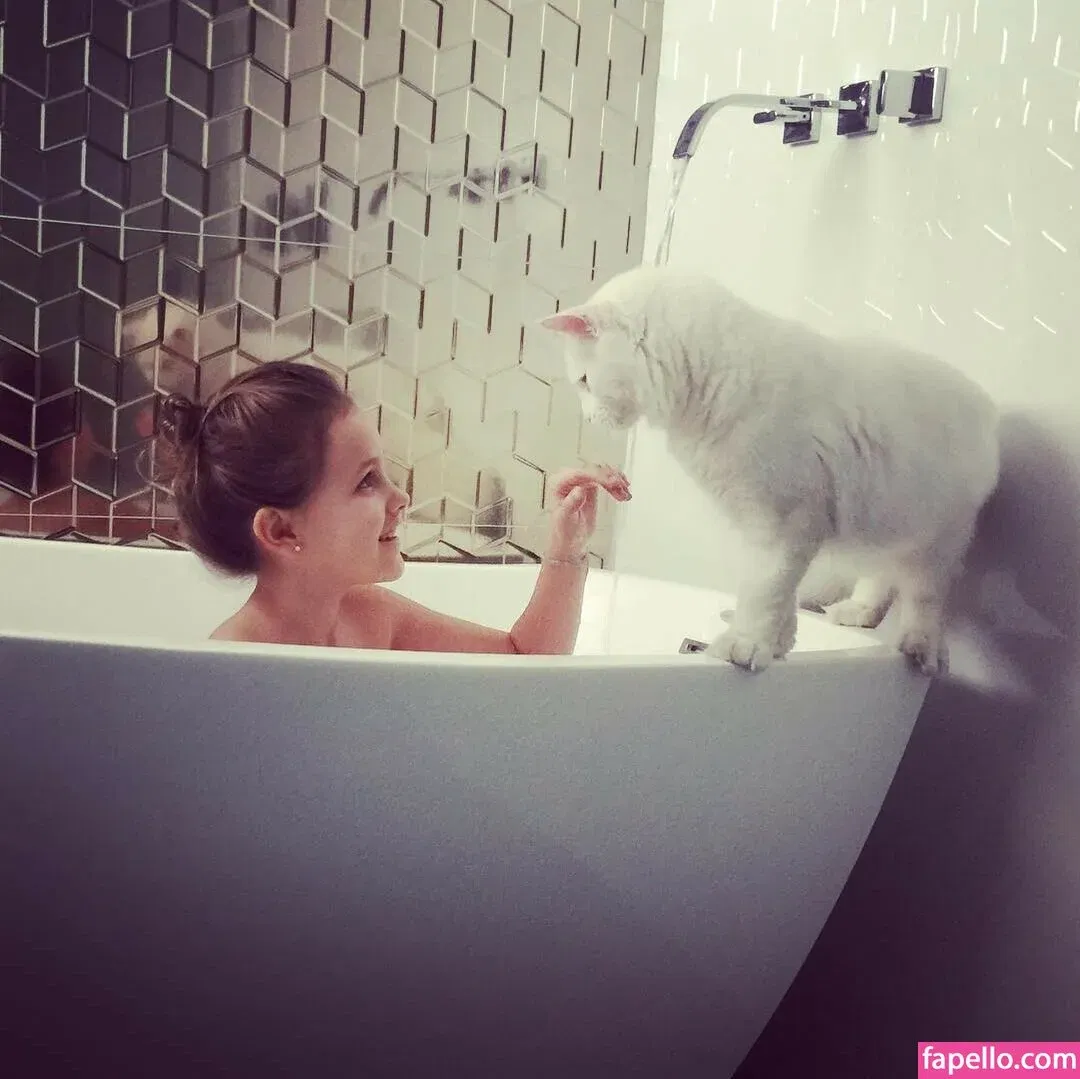 Roberta Carbonari Muzy Onlyfans Photo Gallery 