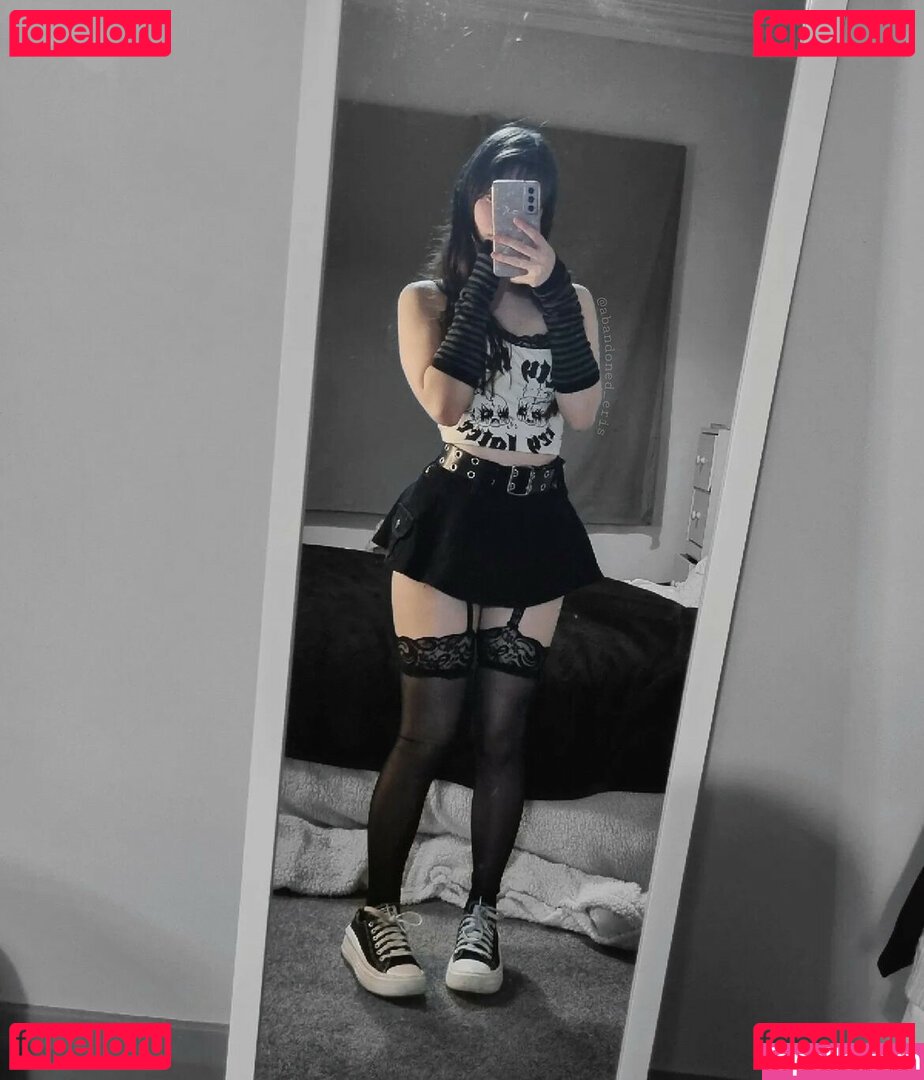 abandoned_eris / abandonederis Onlyfans Photo Gallery 