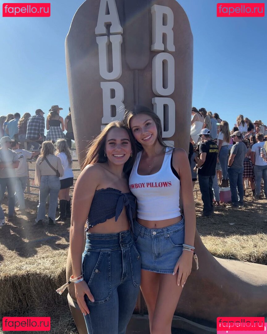 Mia Steele / mia.steele / miagsteele / miiasteele Onlyfans Photo Gallery 