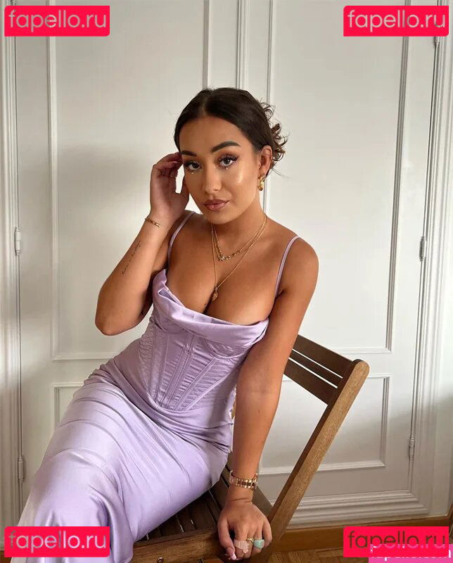 Marina Rivers / _riverss_ Onlyfans Photo Gallery 