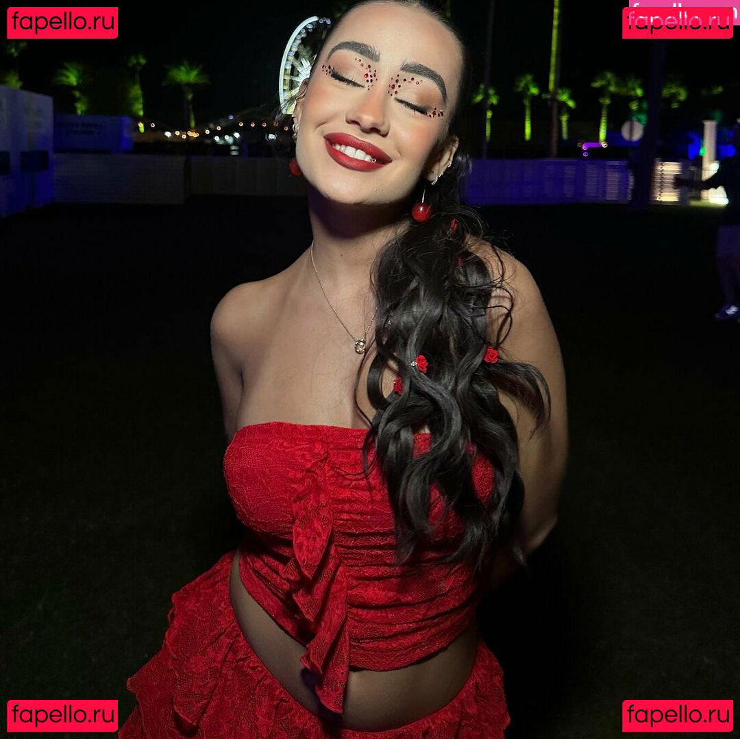 Marina Rivers / _riverss_ Onlyfans Photo Gallery 