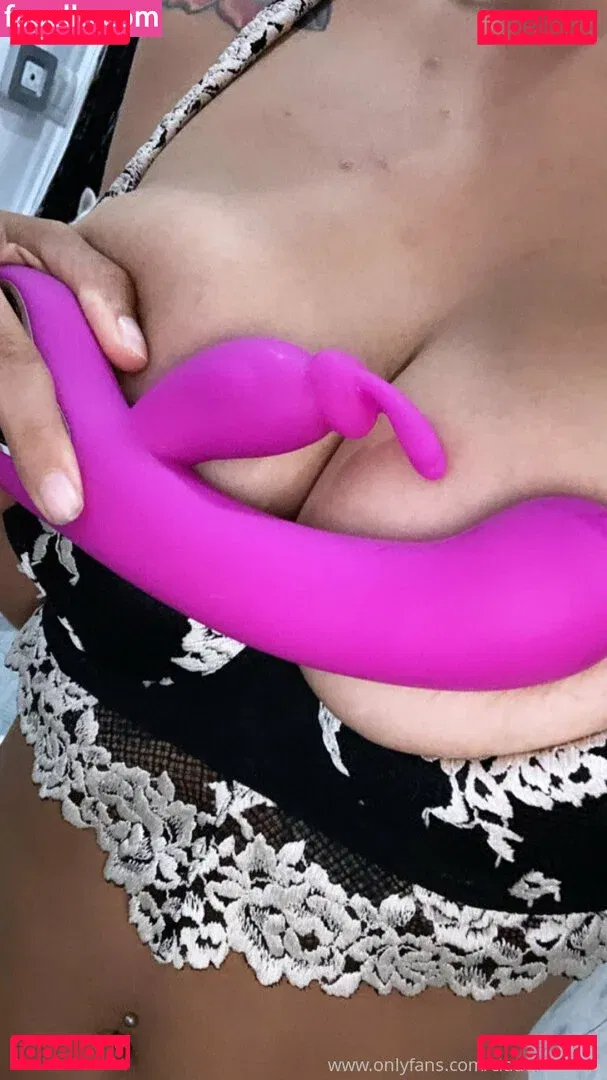 claudiabavel Onlyfans Photo Gallery 