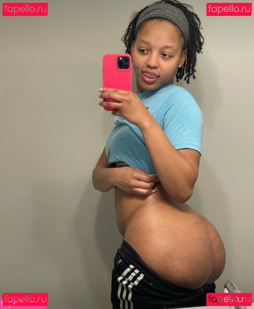 Lexbaby00 / thickaukk Onlyfans Photo Gallery 
