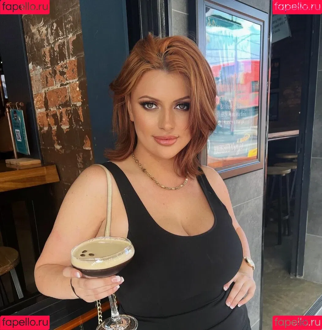 Bec Danaher Onlyfans Photo Gallery 
