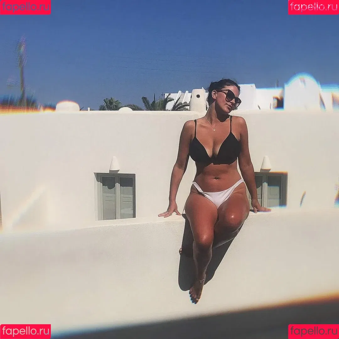Bec Danaher Onlyfans Photo Gallery 