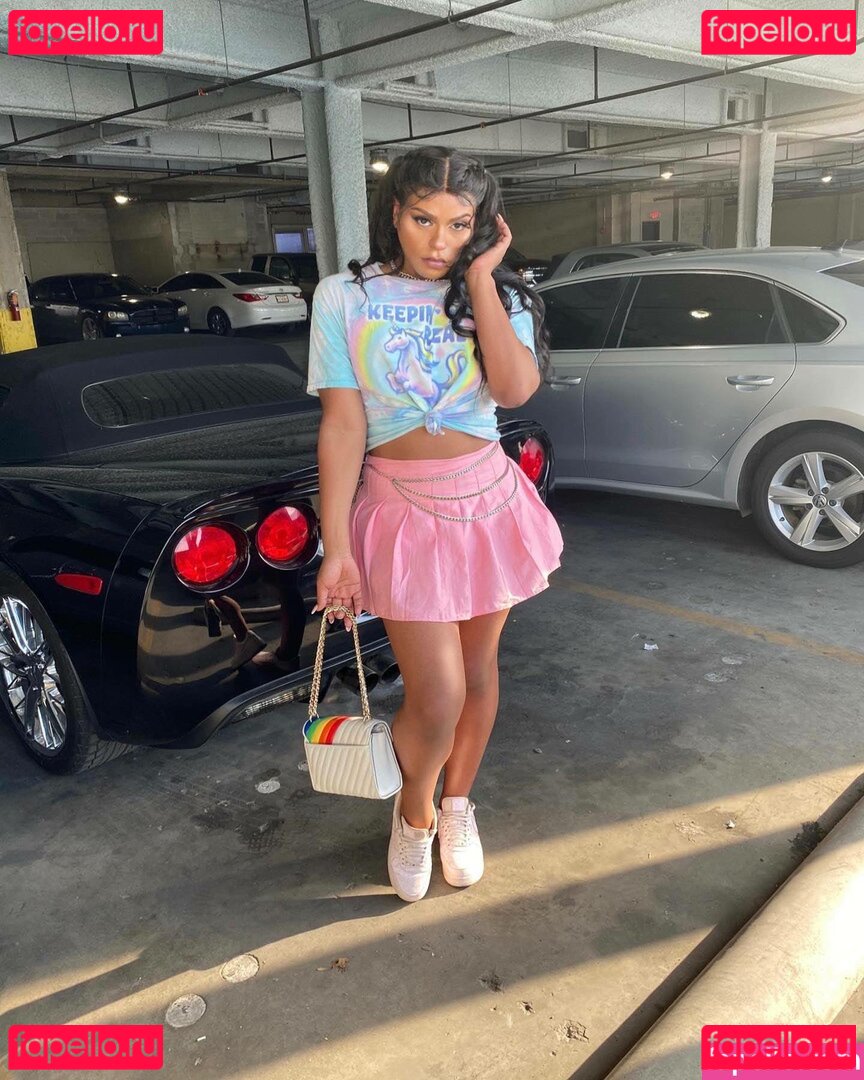 Bianca Brown / jadechronicles / themilkmarie / themilkmariee Onlyfans Photo Gallery 