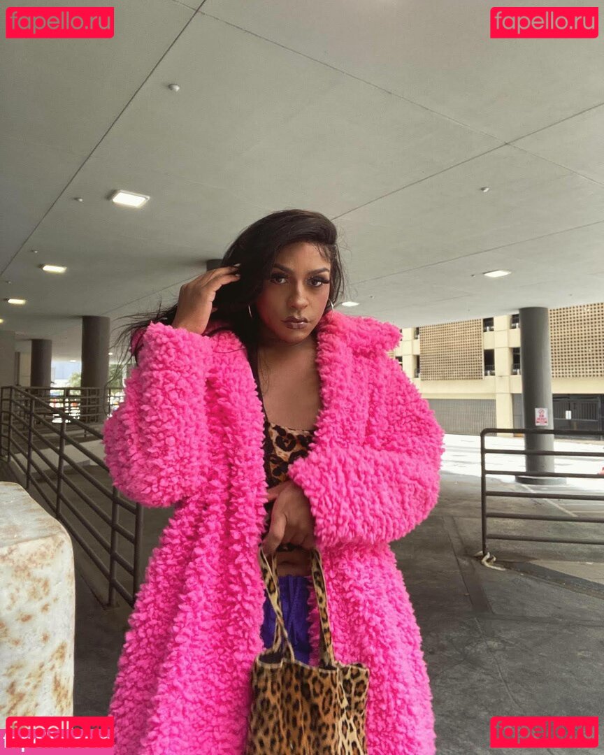 Bianca Brown / jadechronicles / themilkmarie / themilkmariee Onlyfans Photo Gallery 