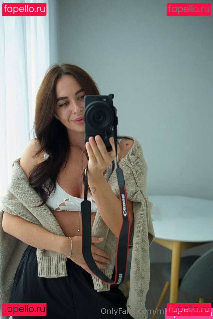 evelien_murano / eveliennmai Onlyfans Photo Gallery 