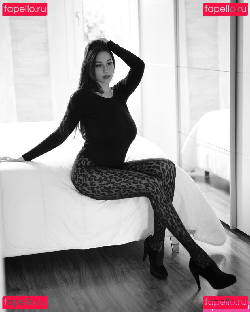 Letizia Ceresa / lety.crs Nude Onlyfans Photo 22