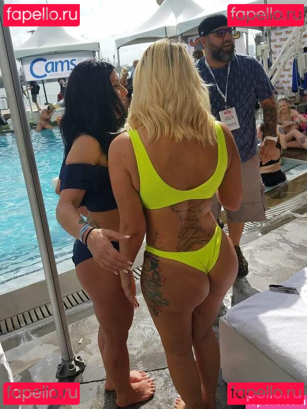 Thevickiejay / vickyjay__ Onlyfans Photo Gallery 