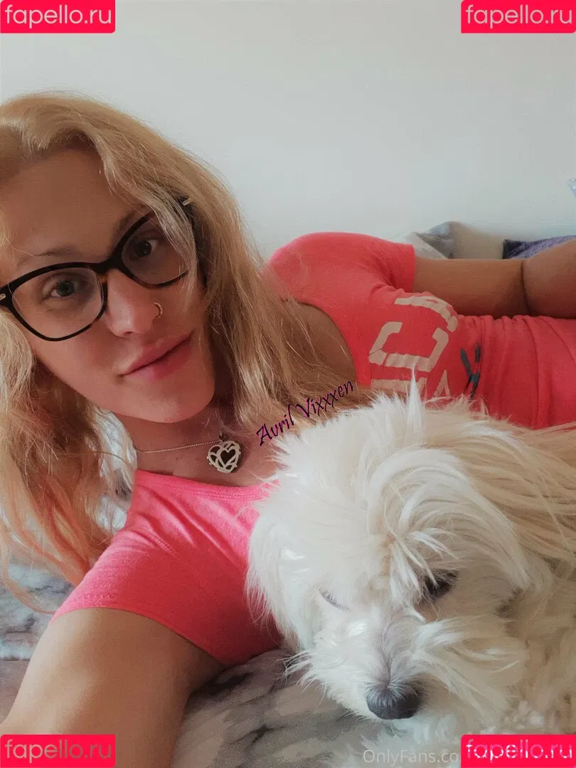 avrilvixxxen Onlyfans Photo Gallery 