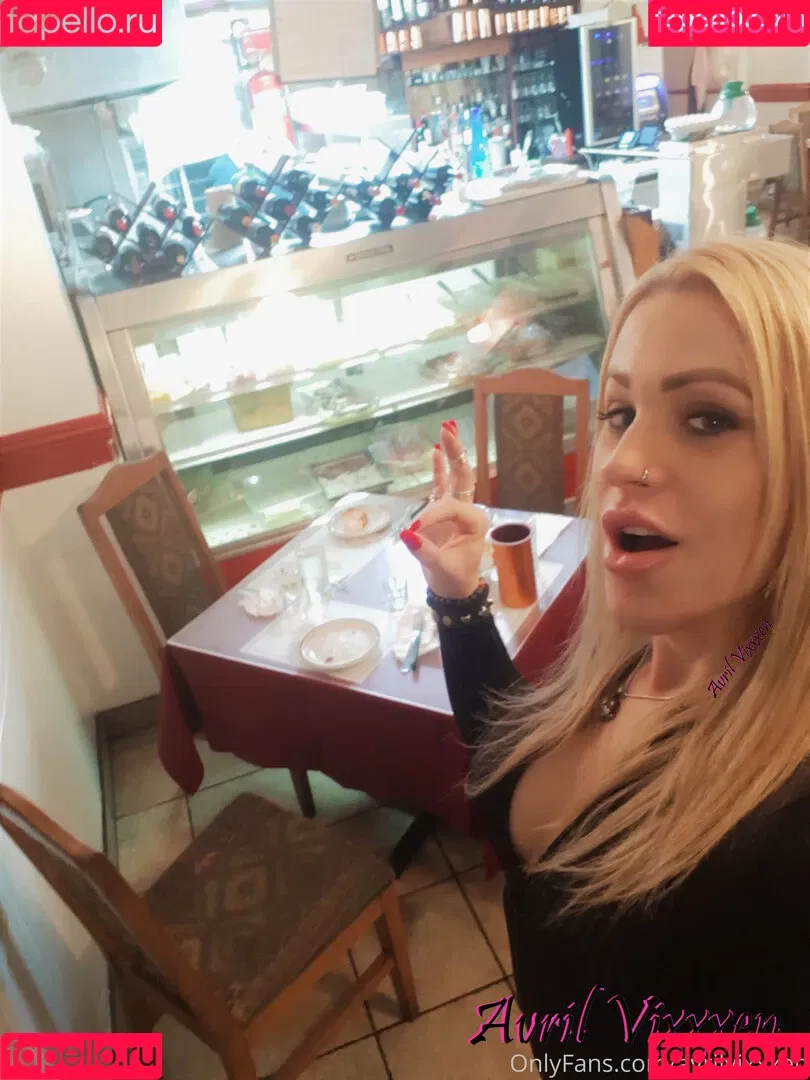 avrilvixxxen Onlyfans Photo Gallery 