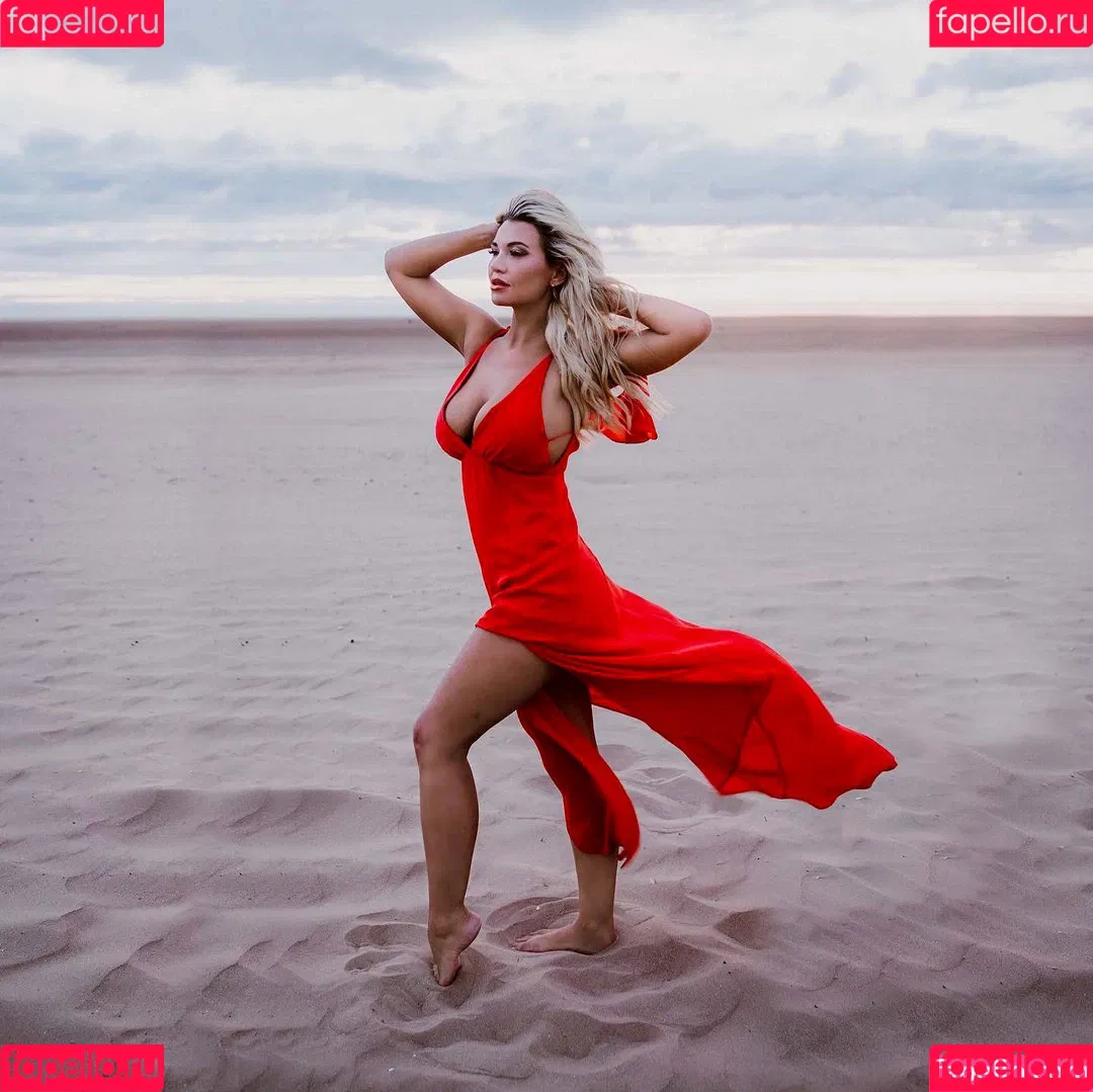 Christine McGuinness Onlyfans Photo Gallery 