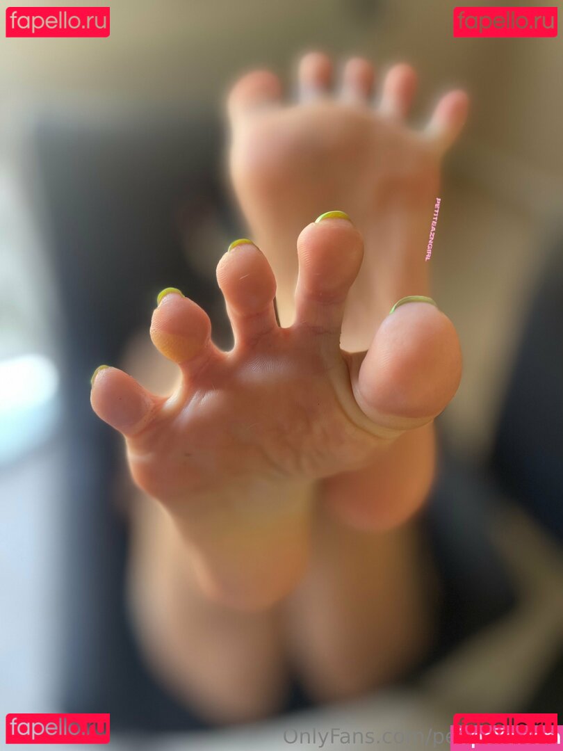 petiteazngirl Nude Onlyfans Photo 25