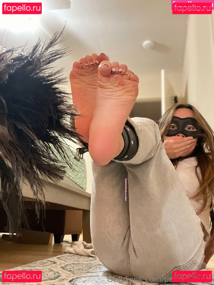 petiteazngirl Nude Onlyfans Photo 22