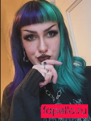 Unicornbxtch / eeveetooth Nude Onlyfans Photo 9