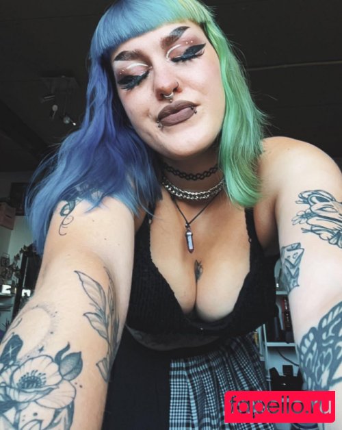 Unicornbxtch / eeveetooth Nude Onlyfans Photo 7