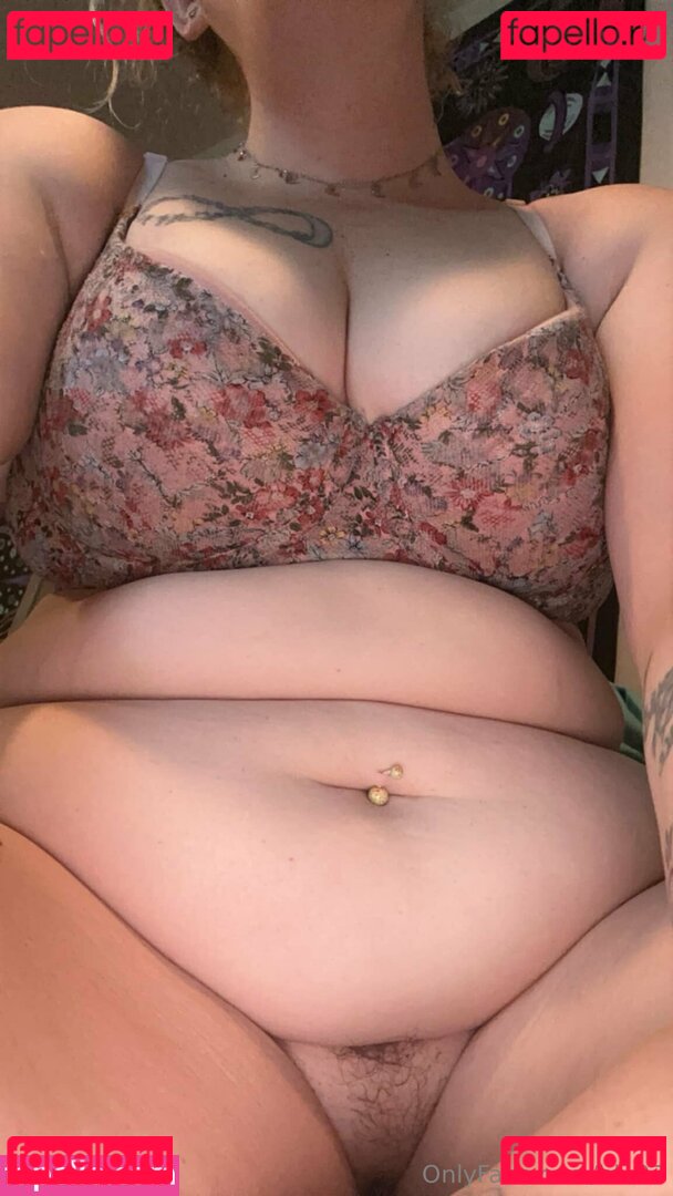 blu97 / catrin.blu97 Onlyfans Photo Gallery 