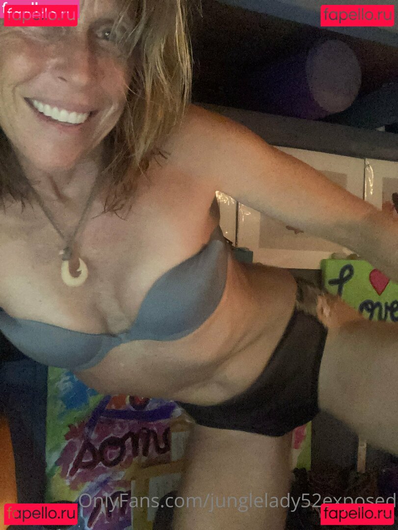 ambitiouslady18 / junglelady52exposed Onlyfans Photo Gallery 