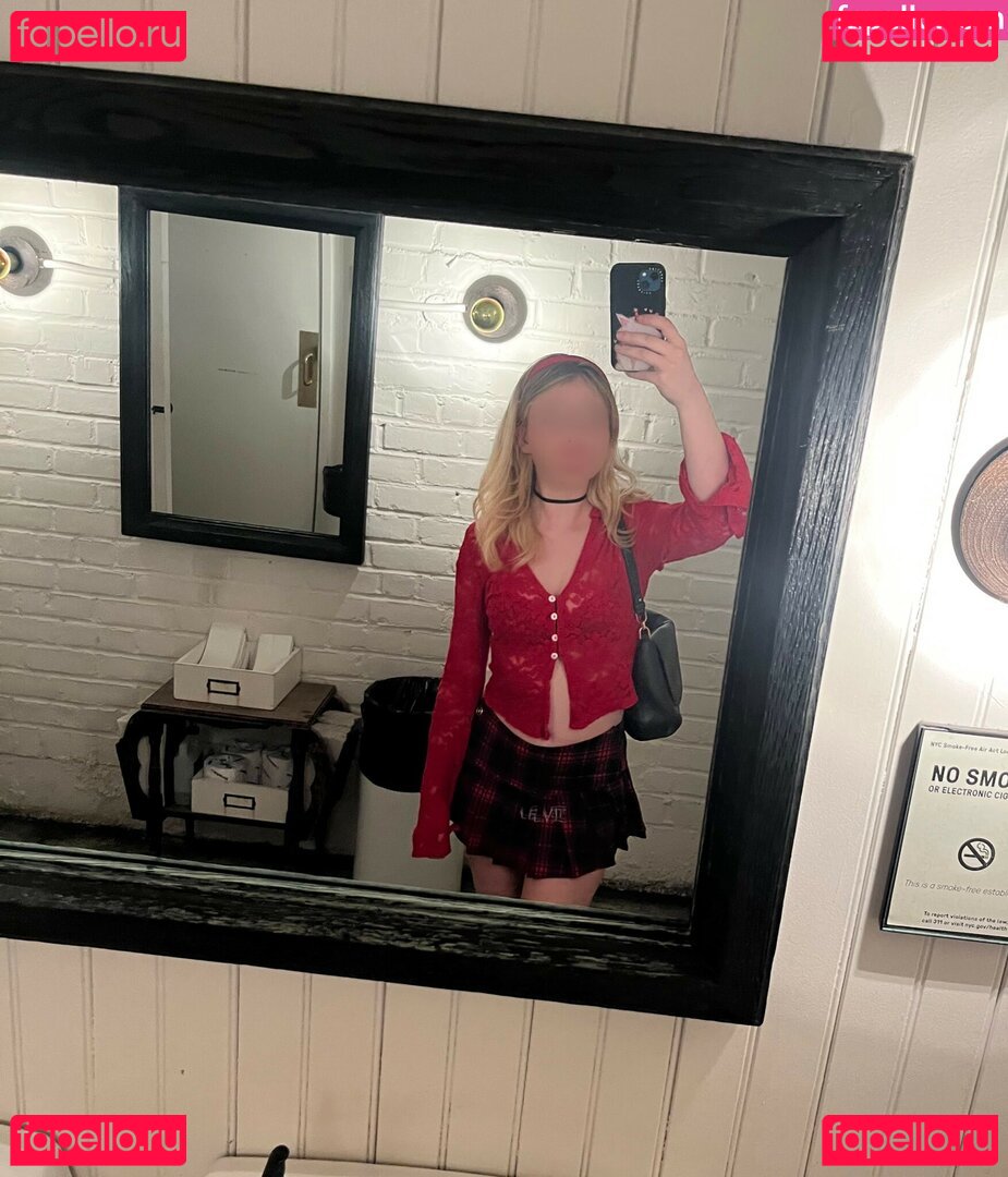 cookiebabigirl / megmaybekinda Onlyfans Photo Gallery 