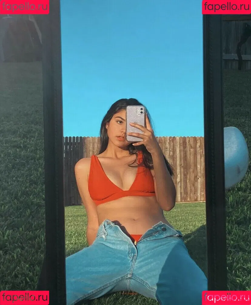 saraecheagaray Onlyfans Photo Gallery 