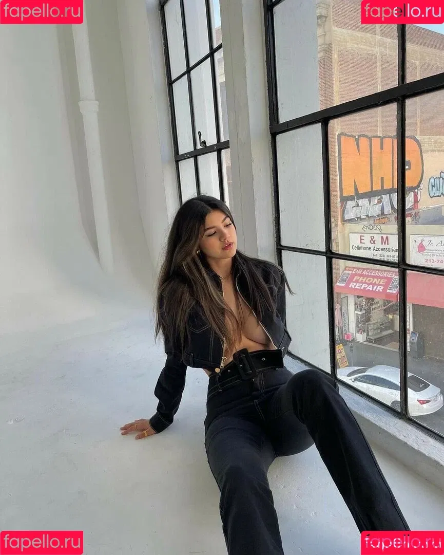 saraecheagaray Onlyfans Photo Gallery 