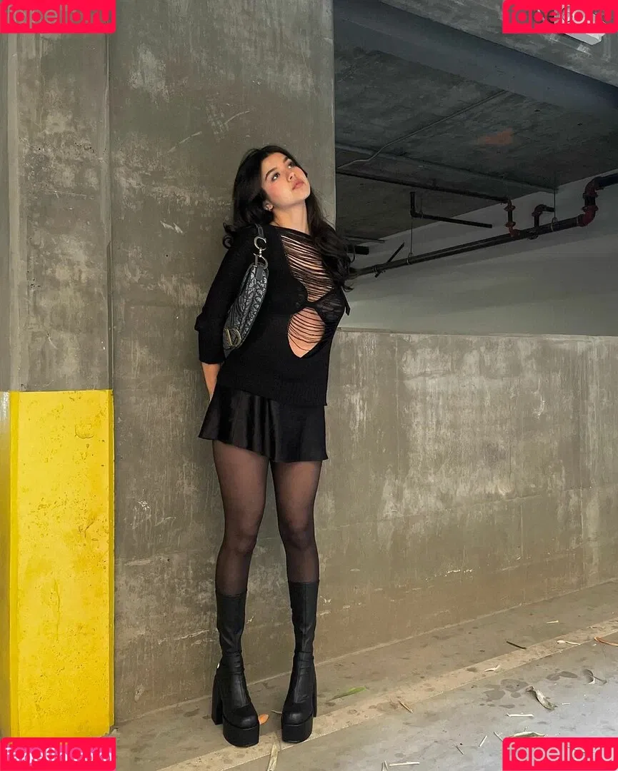 saraecheagaray Onlyfans Photo Gallery 