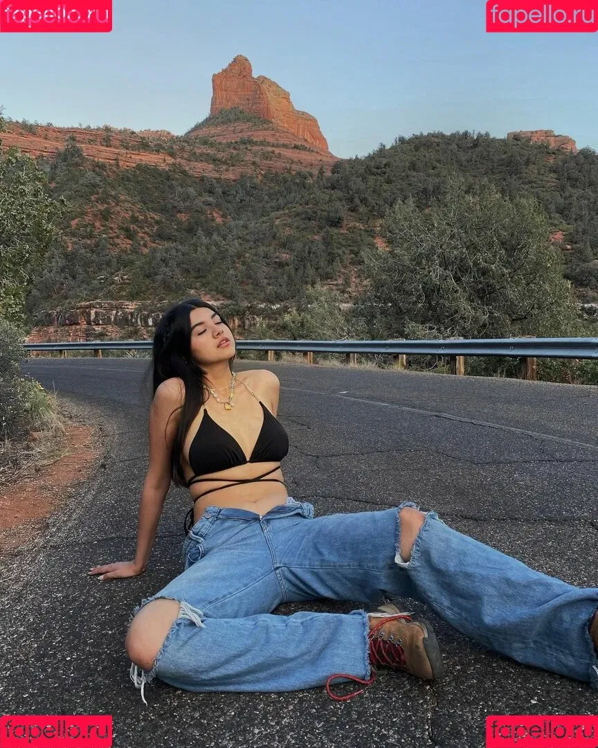 saraecheagaray Onlyfans Photo Gallery 