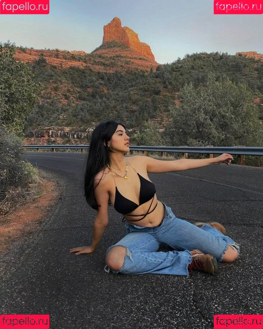 saraecheagaray Onlyfans Photo Gallery 
