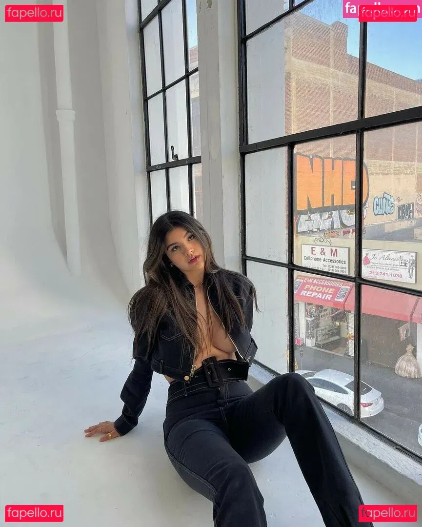 saraecheagaray Onlyfans Photo Gallery 