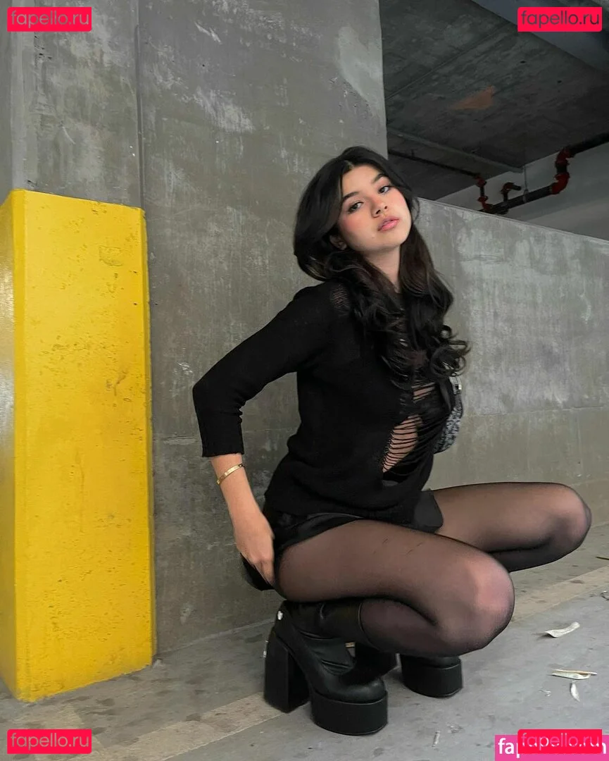 saraecheagaray Onlyfans Photo Gallery 