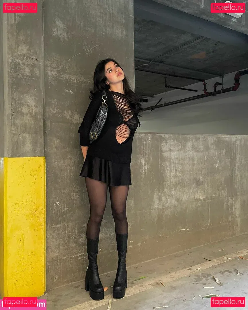 saraecheagaray Onlyfans Photo Gallery 