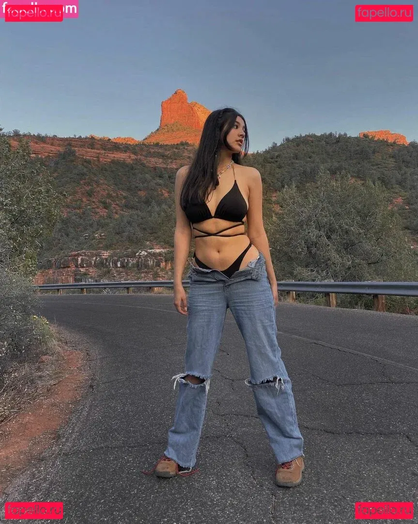 saraecheagaray Onlyfans Photo Gallery 