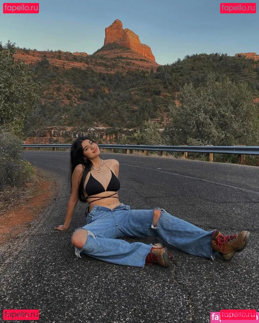 saraecheagaray Onlyfans Photo Gallery 