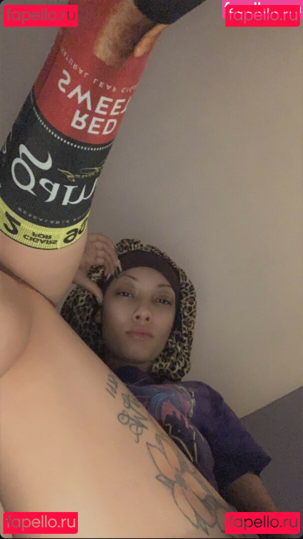 JuicyTee94 / tabi_red94 Onlyfans Photo Gallery 