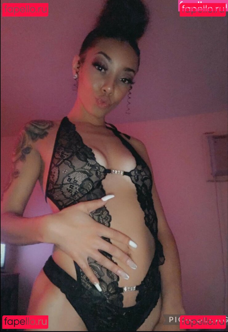 JuicyTee94 / tabi_red94 Onlyfans Photo Gallery 