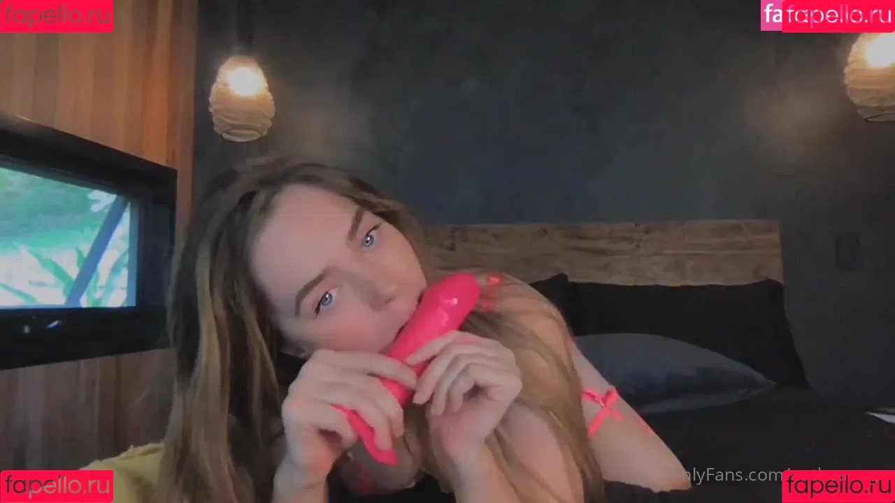 Anthea Page Onlyfans Photo Gallery 