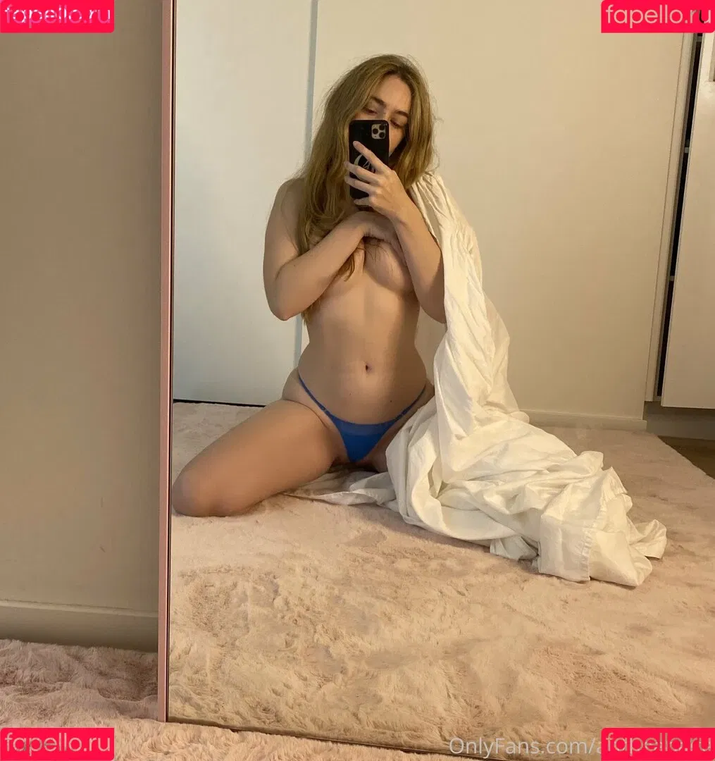Anthea Page Onlyfans Photo Gallery 