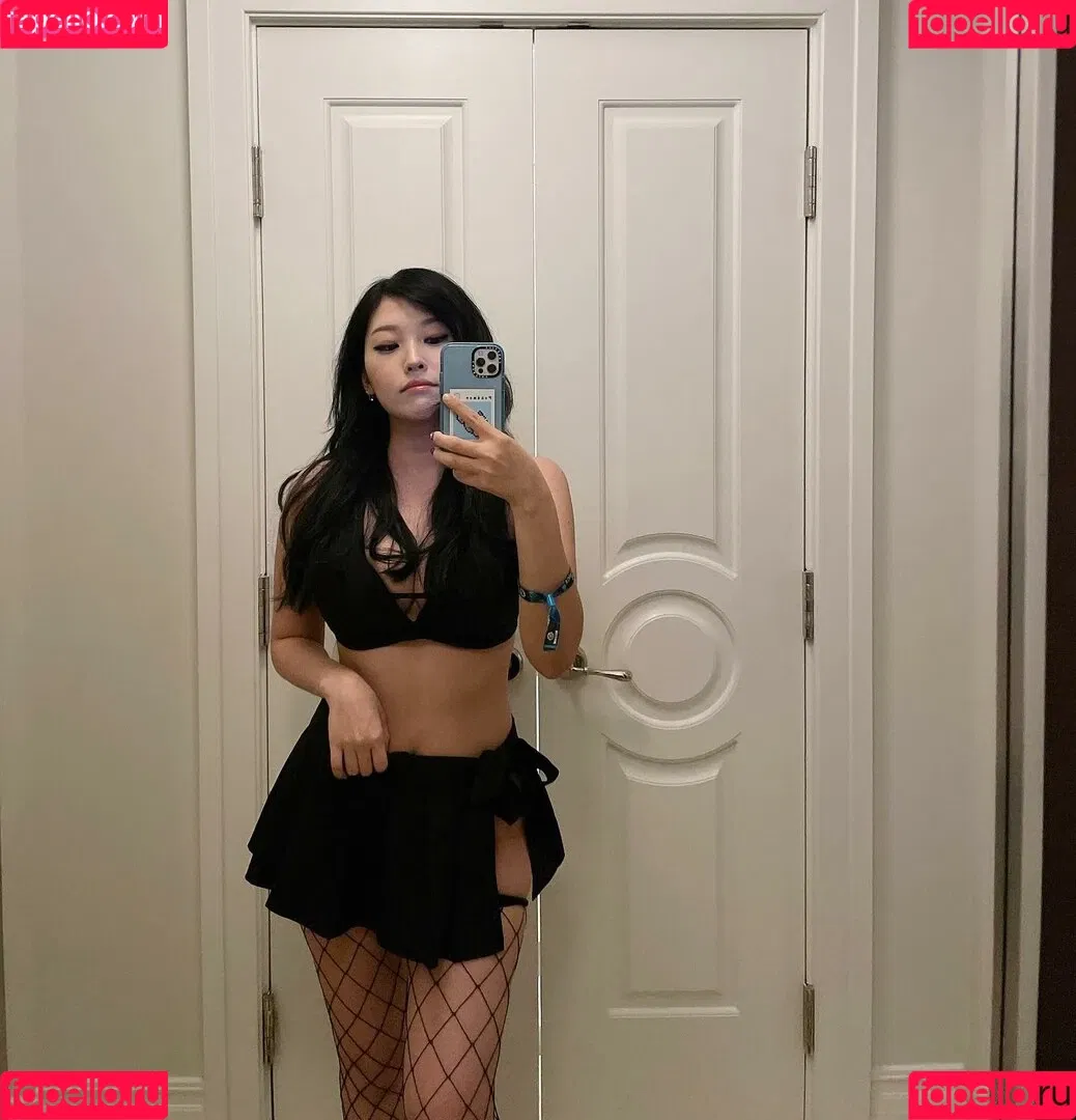 Aikuros Onlyfans Photo Gallery 
