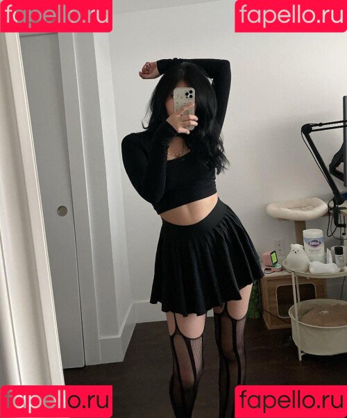 Aikuros Onlyfans Photo Gallery 