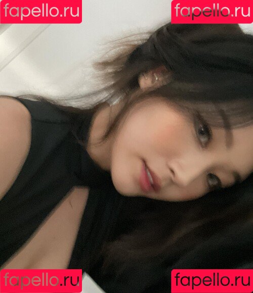 Aikuros Onlyfans Photo Gallery 